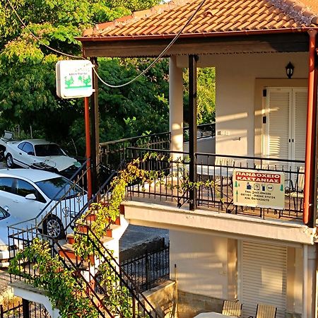 Πανδοχείο Λίμνης Πλαστήρα Kastanéa Exterior foto